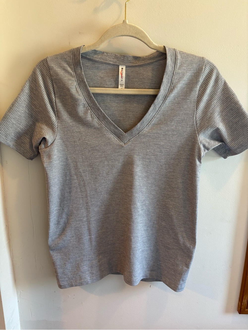 Athleta Gray Ribbed V-Neck Short Sleeve Tee